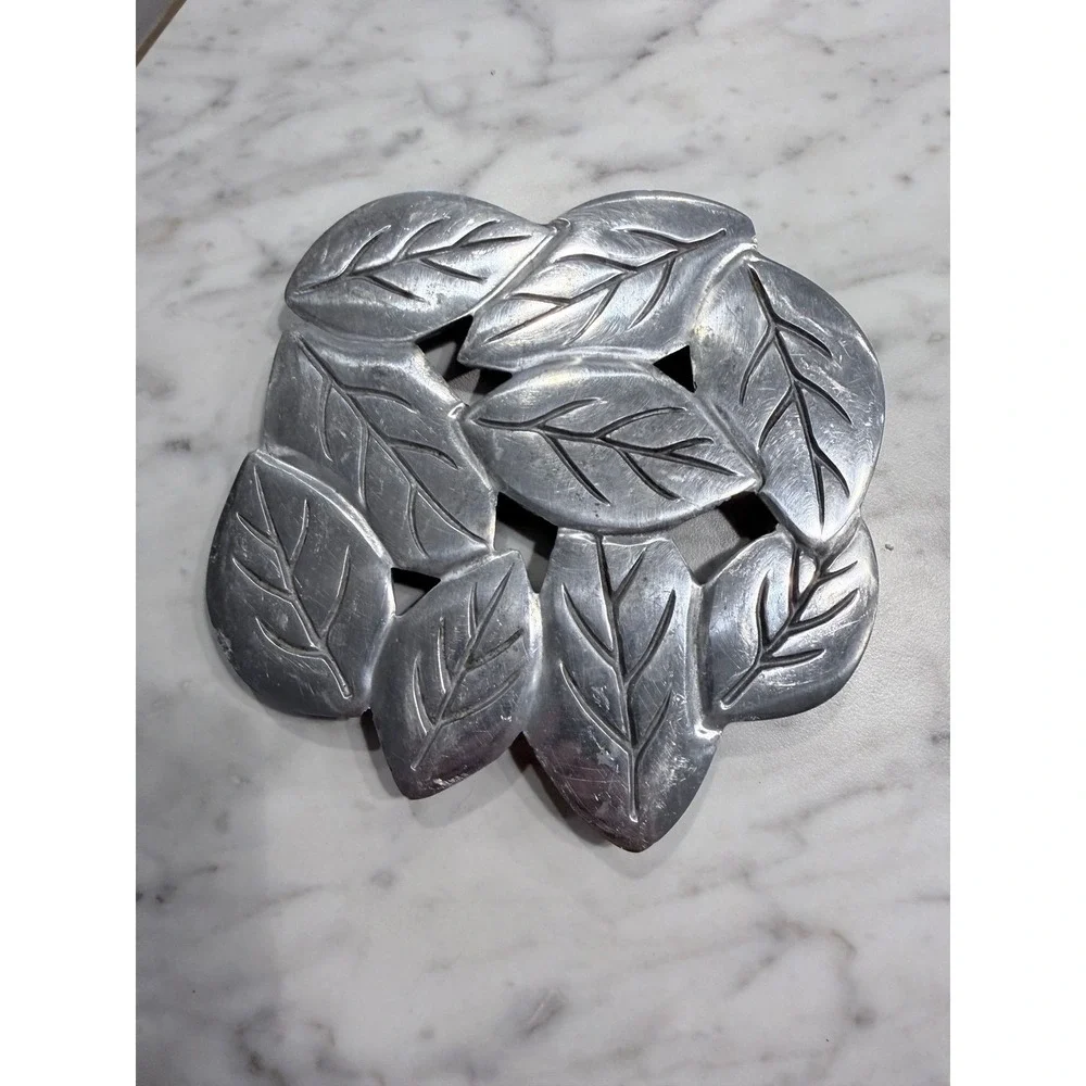 Copco Cast Aluminum Leaf Trivet Silver Metal Botanical Wall Decor Hot Pad